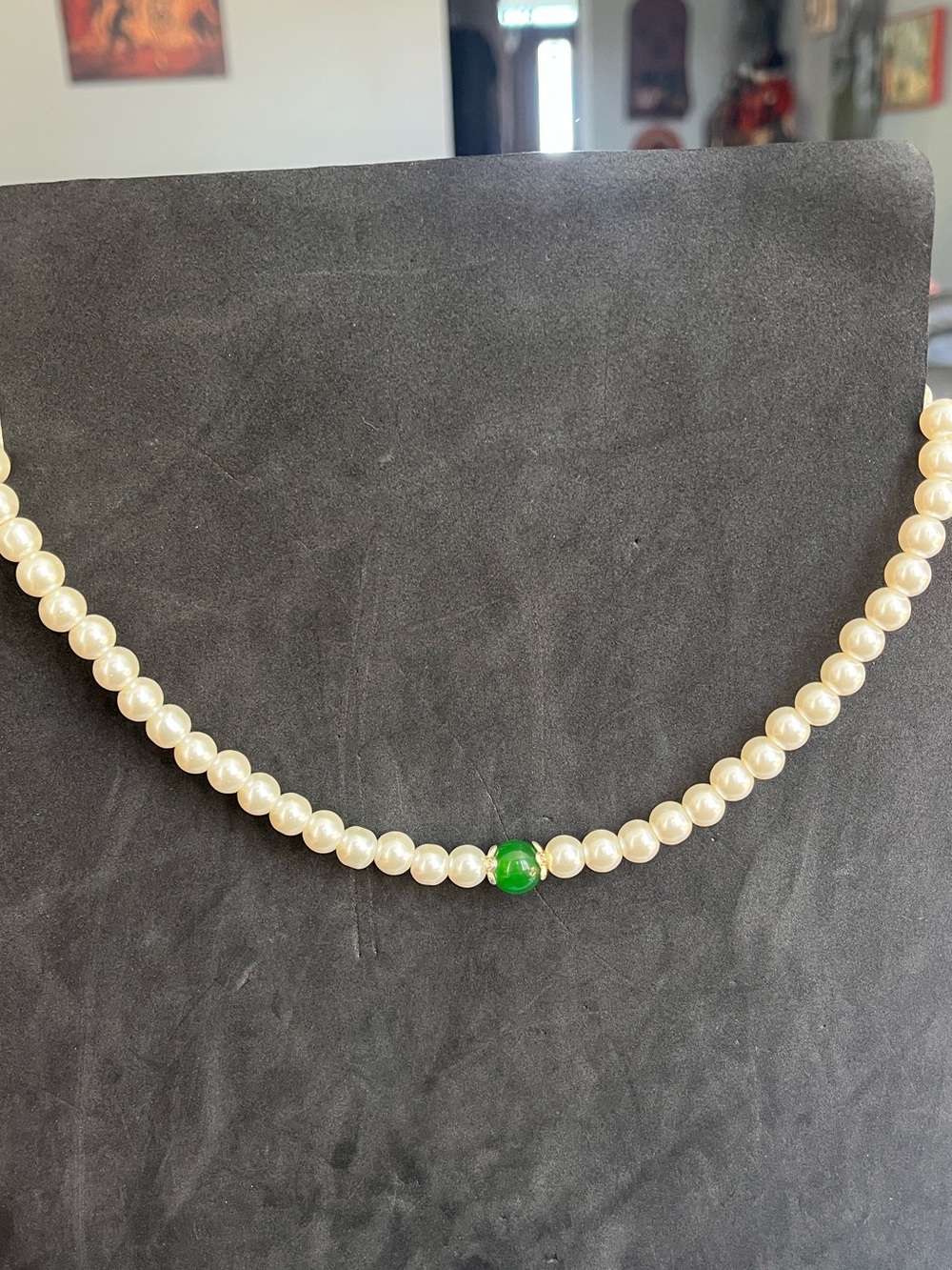 Fresh Water Classic Pearl Necklace with Green jade Accent Bead
